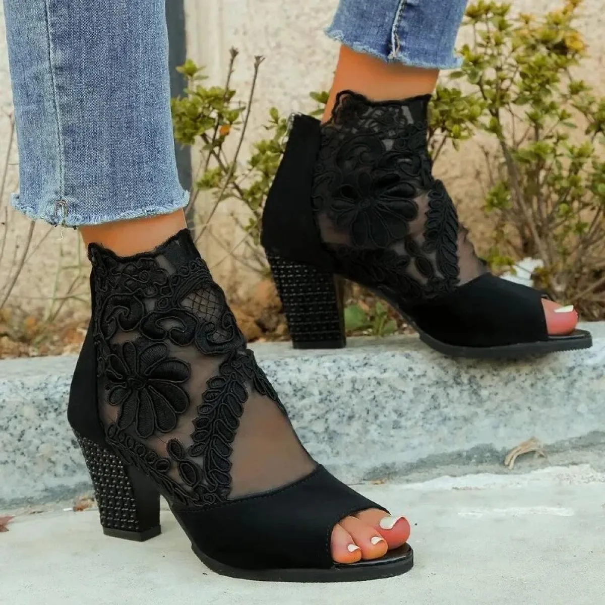 2023 New Fish Mouth Mesh Stivali estivi da donna Nero Zipper Mesh Design di marca Scarpe femminili Stivaletti alla caviglia Size