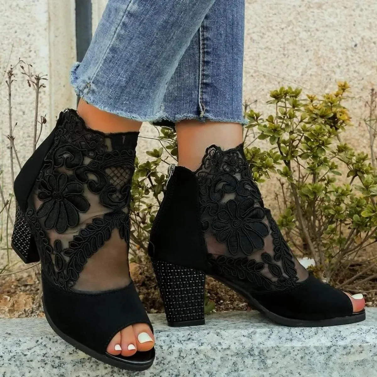 2023 New Fish Mouth Mesh Stivali estivi da donna Nero Zipper Mesh Design di marca Scarpe femminili Stivaletti alla caviglia Size