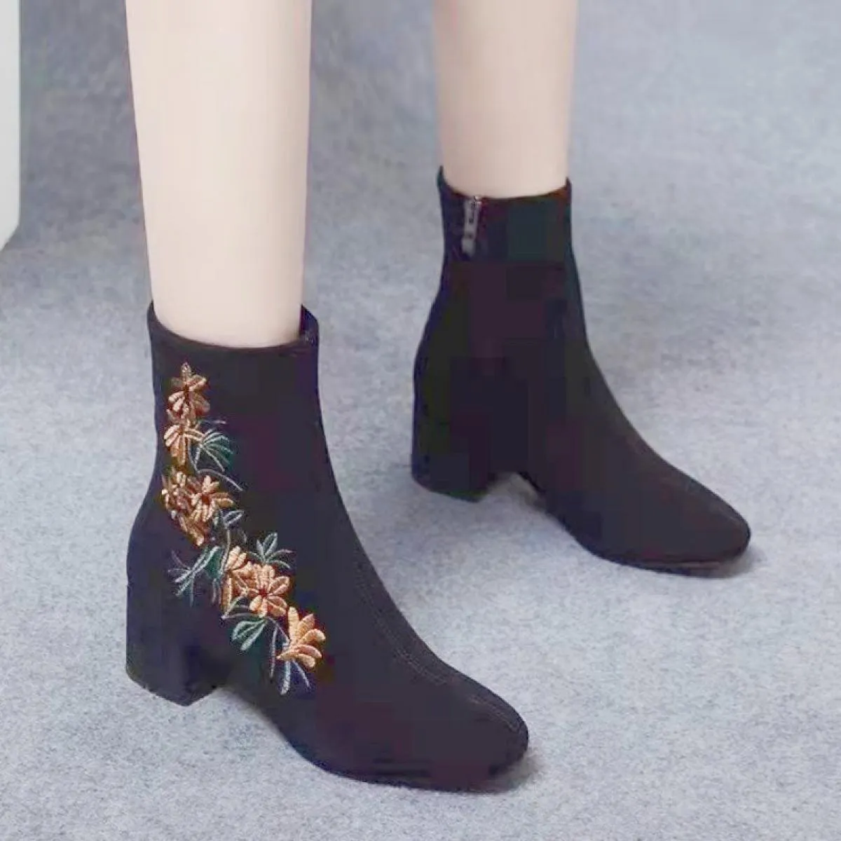 2023 nuove donne invernali stivali Chelsea pelle scamosciata ricamo caviglia moda grosso tacchi alti scarpe Goth pompe di vestit