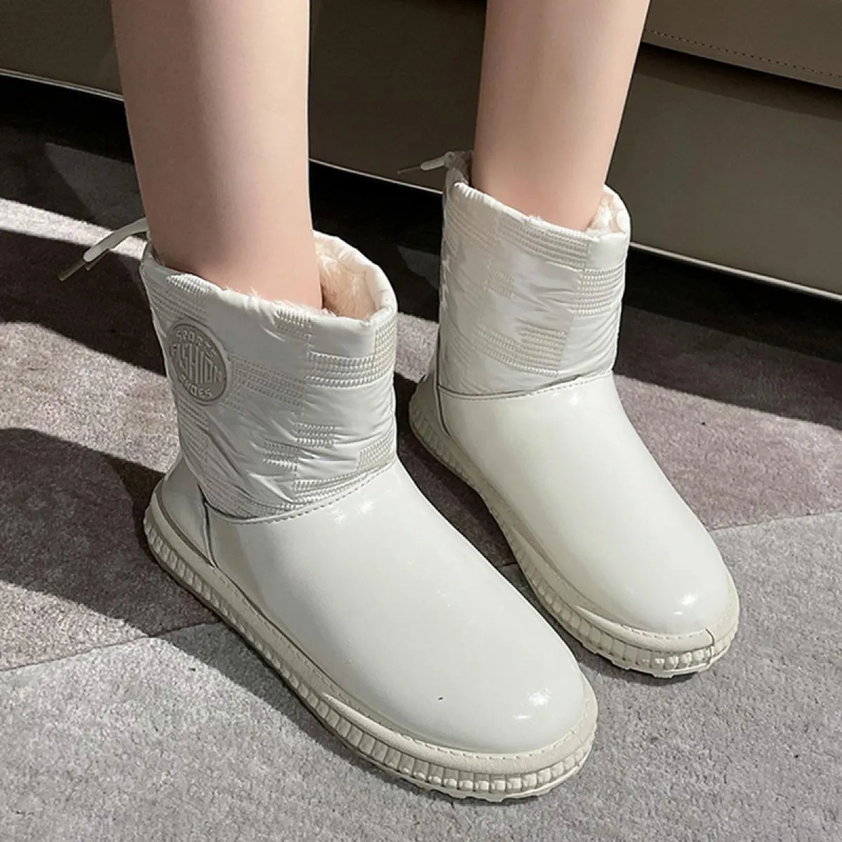 2023 nuove donne scarpe basse stivali Chelsea in pelliccia piattaforma stivali da neve alla caviglia in peluche inverno designer