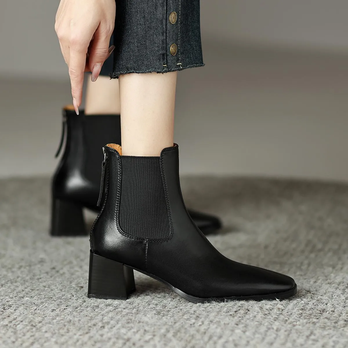 2024 Ufficio Stivaletti da donna Autunno Inverno Punta quadrata Pelle di mucca Tacchi alti spessi Abito da festa Scarpe da donna