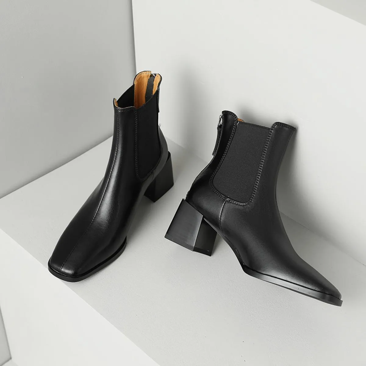 2024 Ufficio Stivaletti da donna Autunno Inverno Punta quadrata Pelle di mucca Tacchi alti spessi Abito da festa Scarpe da donna