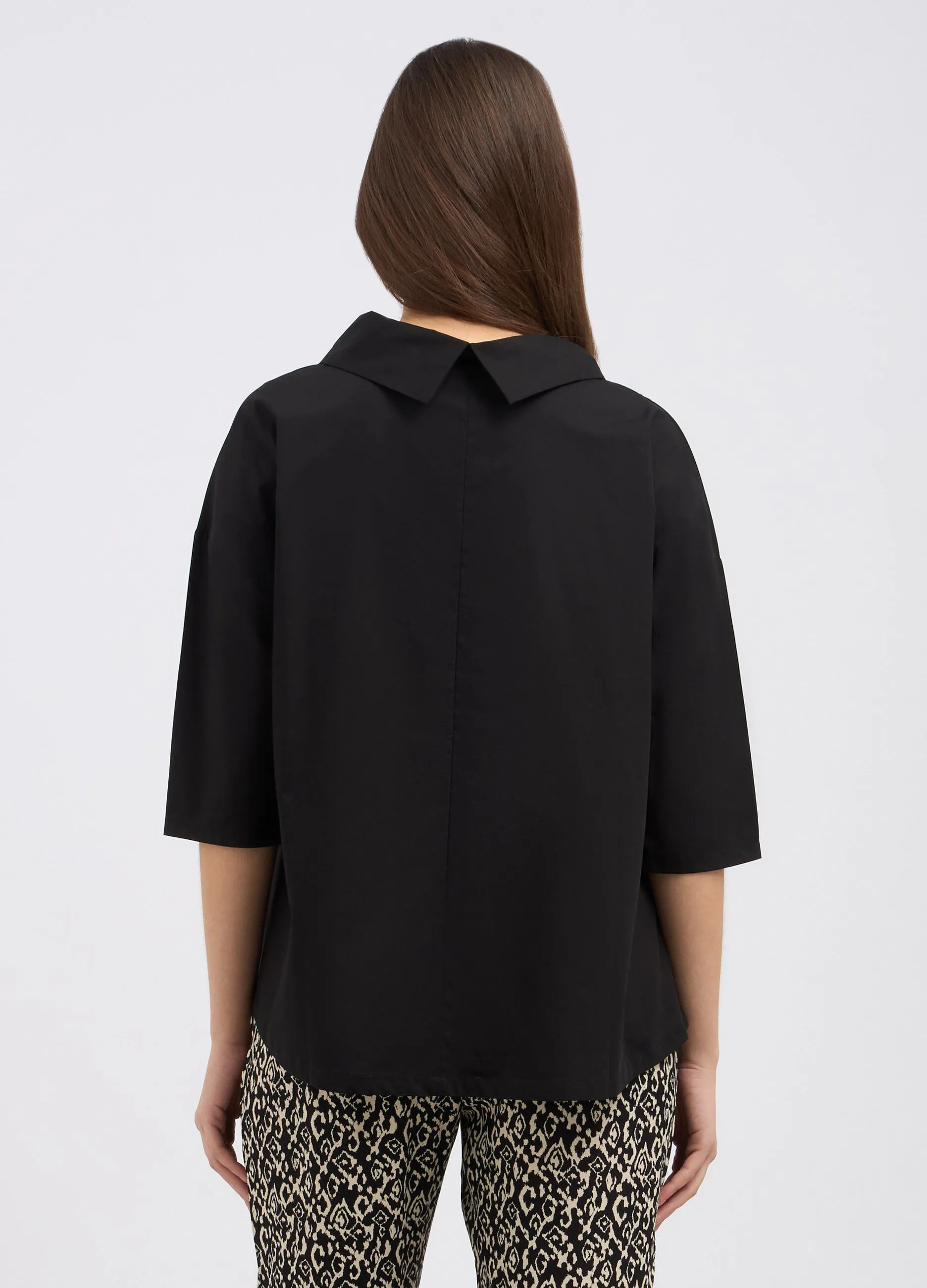 Blusa in puro cotone a collo alto donna