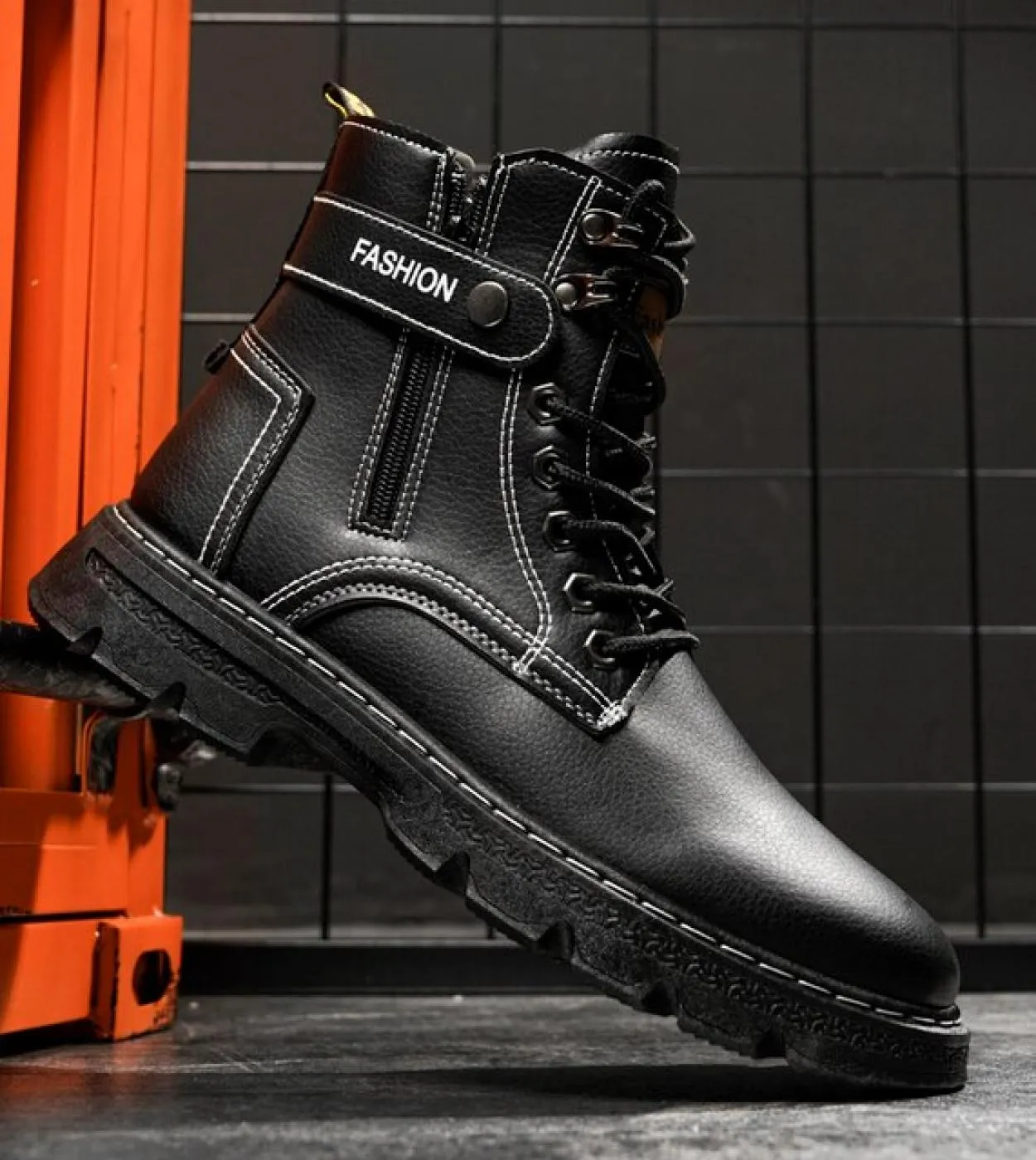 Cerniera Stivali da uomo Stivaletti in pelle PU Scarpe casual da uomo Autunno e inverno Hightop Stivali da esterno Fashion Desig
