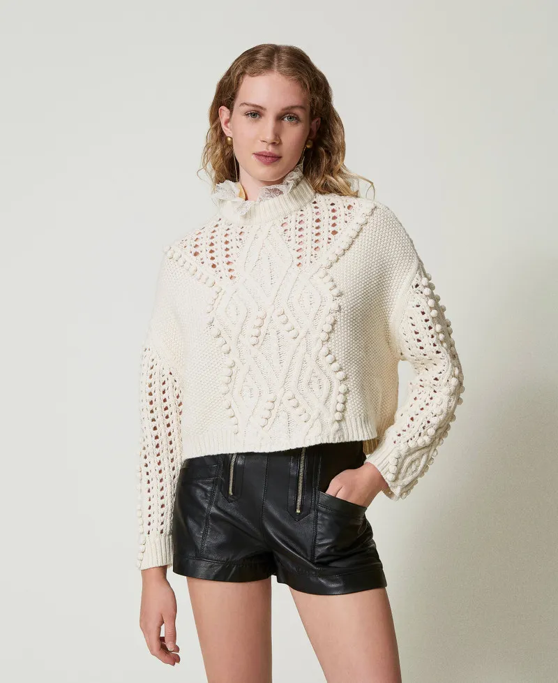 Maglia in misto lana con mix di punti