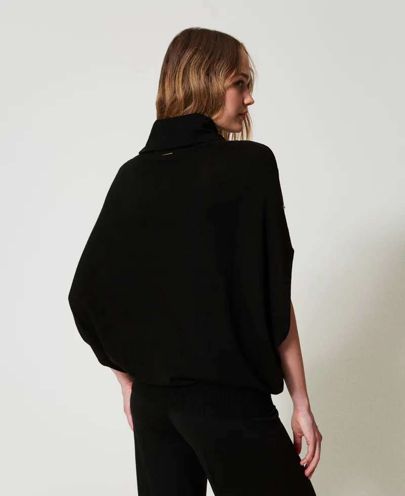 Maglia in misto lana con ricamo di perle