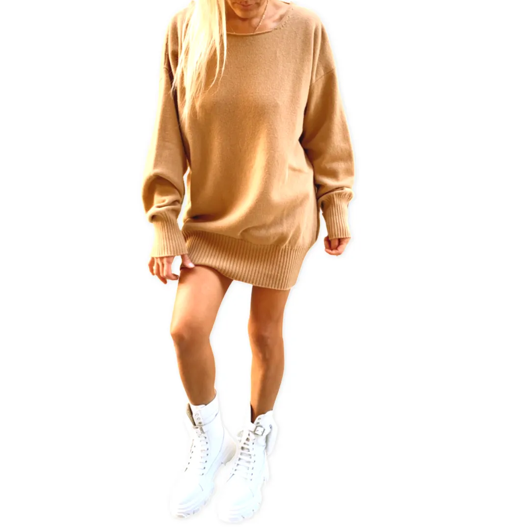 Maglione cammello con scollo sul retro