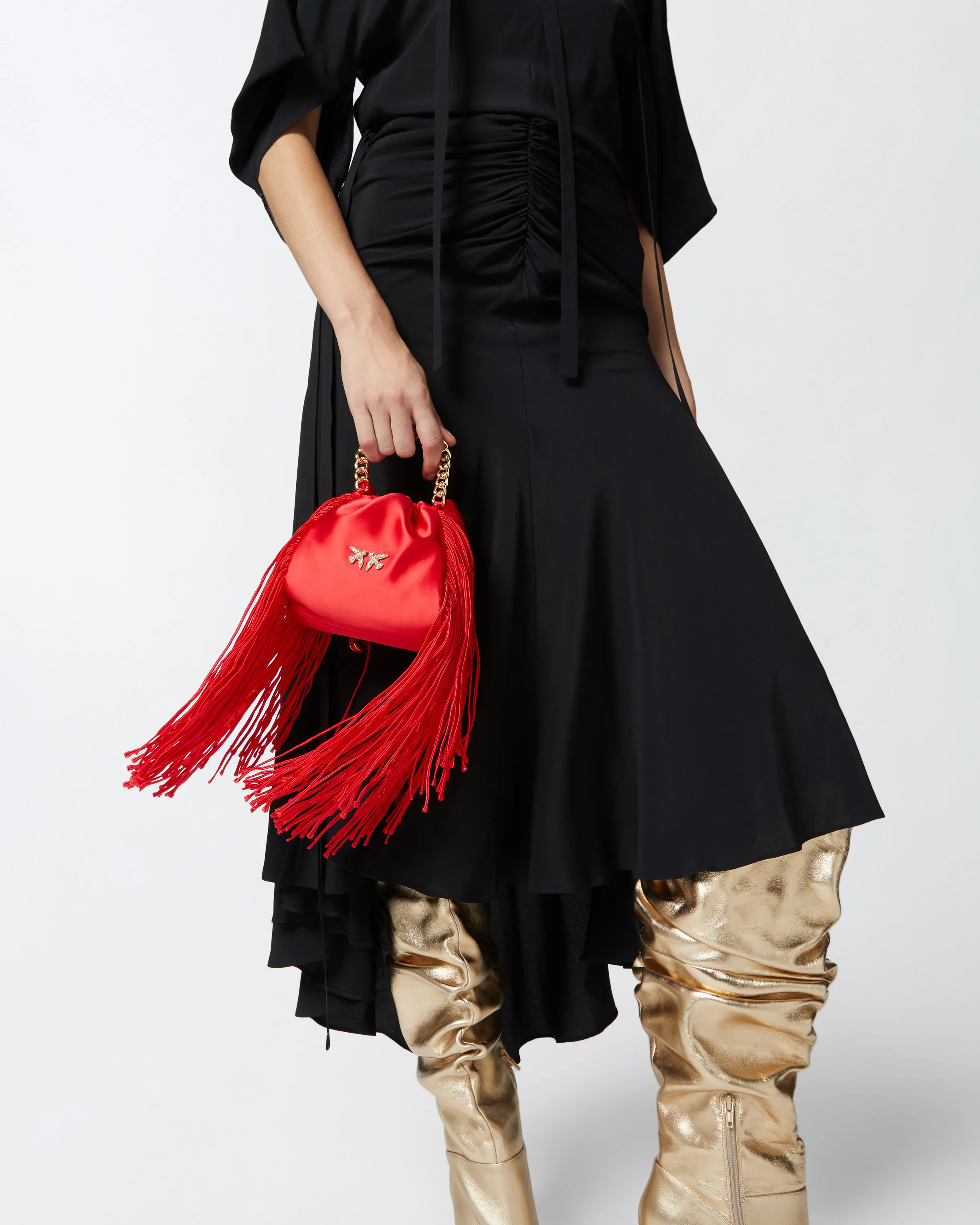  Mini borsa pochette in satin con frange    