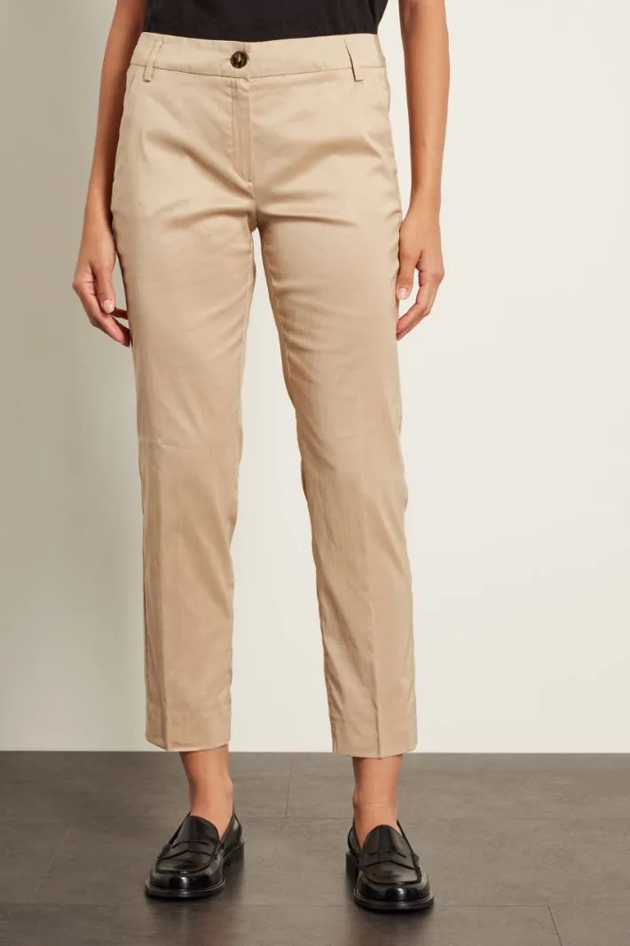 Pantaloni chino in cotone