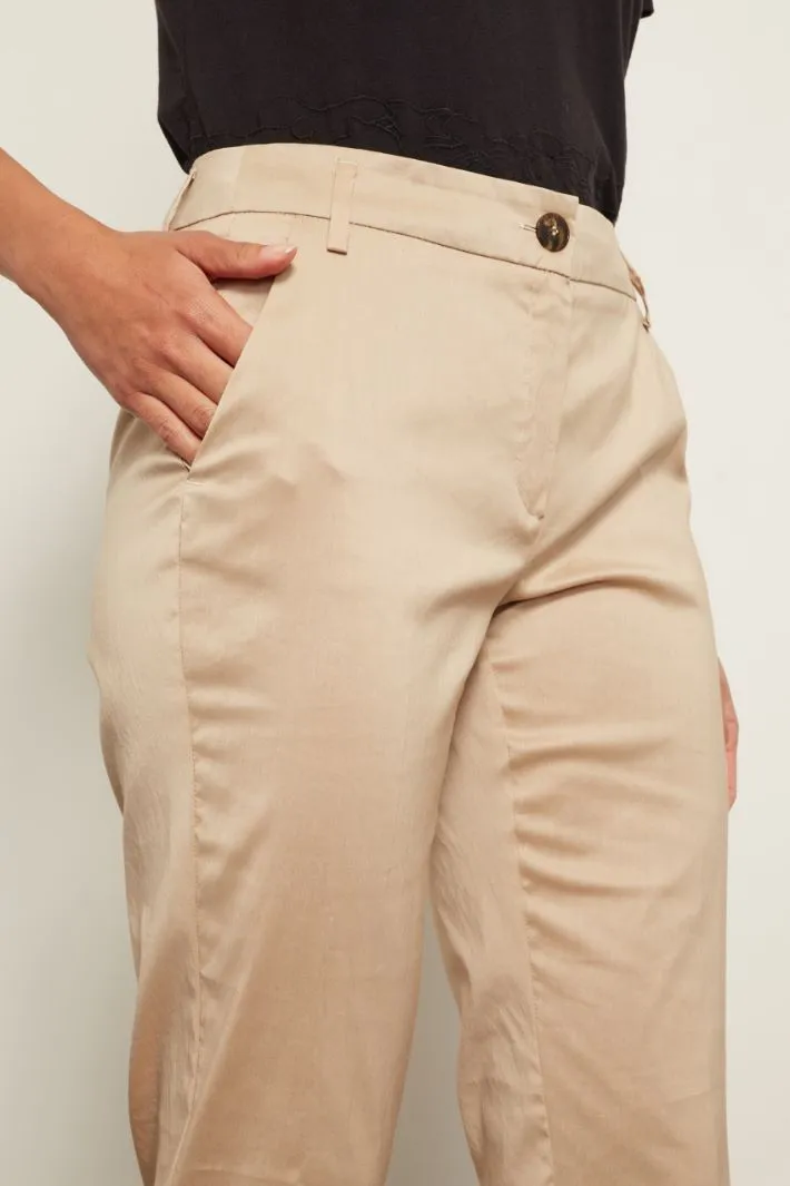 Pantaloni chino in cotone