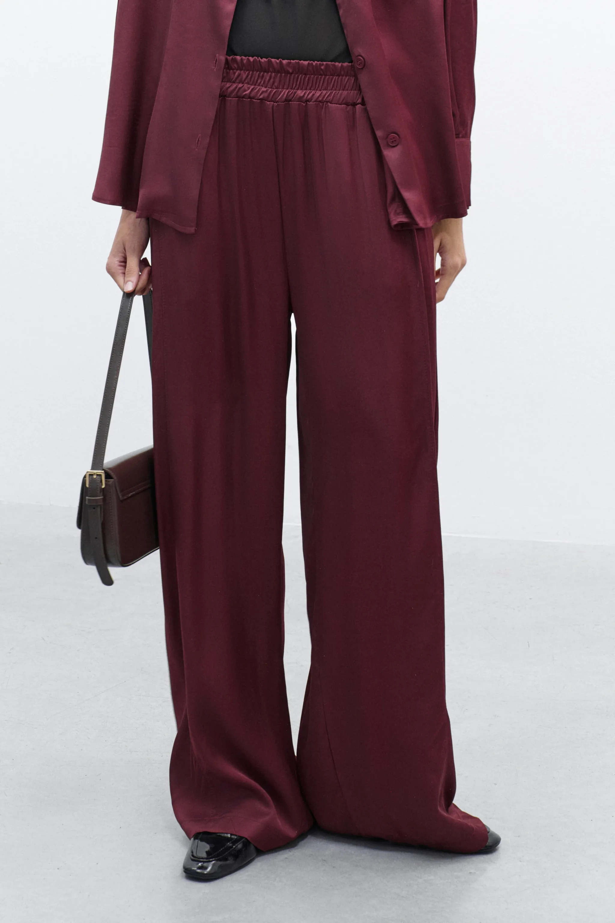 PANTALONI SATINATI