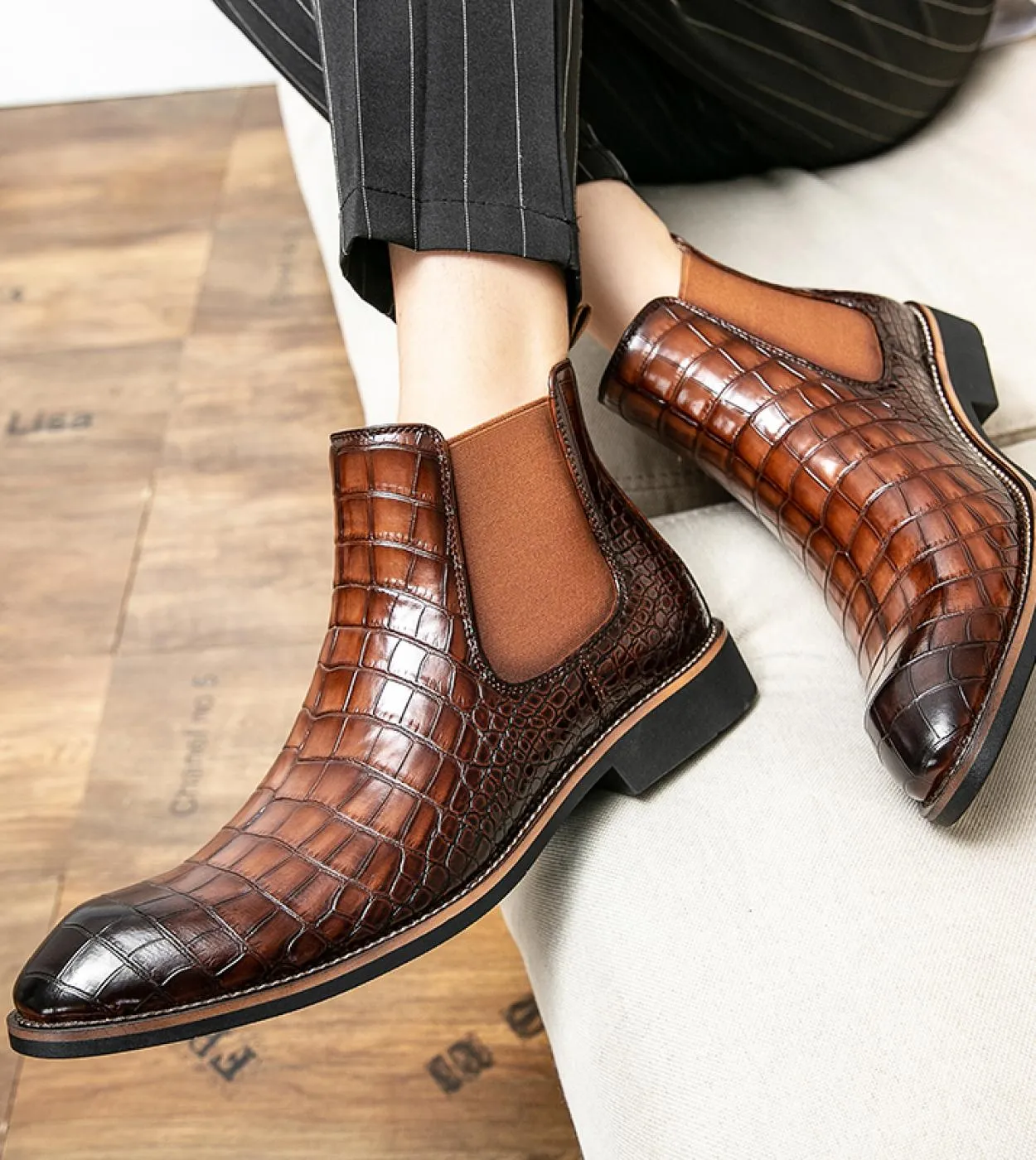 Primavera Luxury Designer Brand Dress Scarpe da ufficio per uomo Vera pelle Moda Chelsea Stivali casual Retro Stivaletto Fo