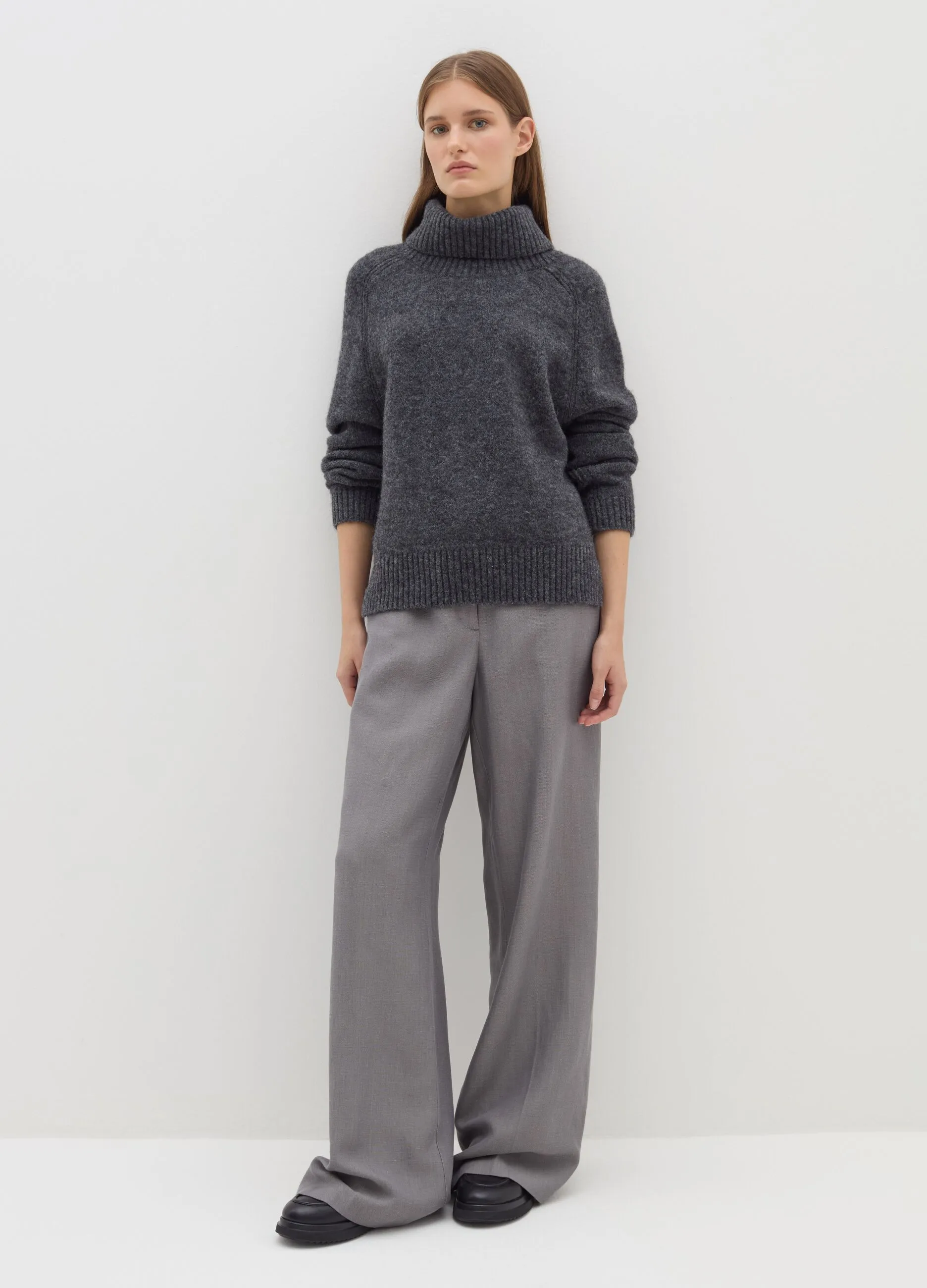 Pullover a collo alto in alpaca e lana