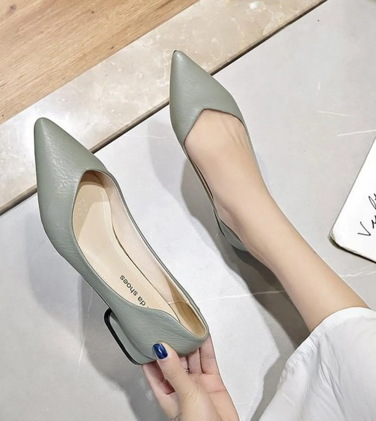 Scarpe con tacco medio Punta a punta New Fashion Ladies Tinta unita Bocca poco profonda