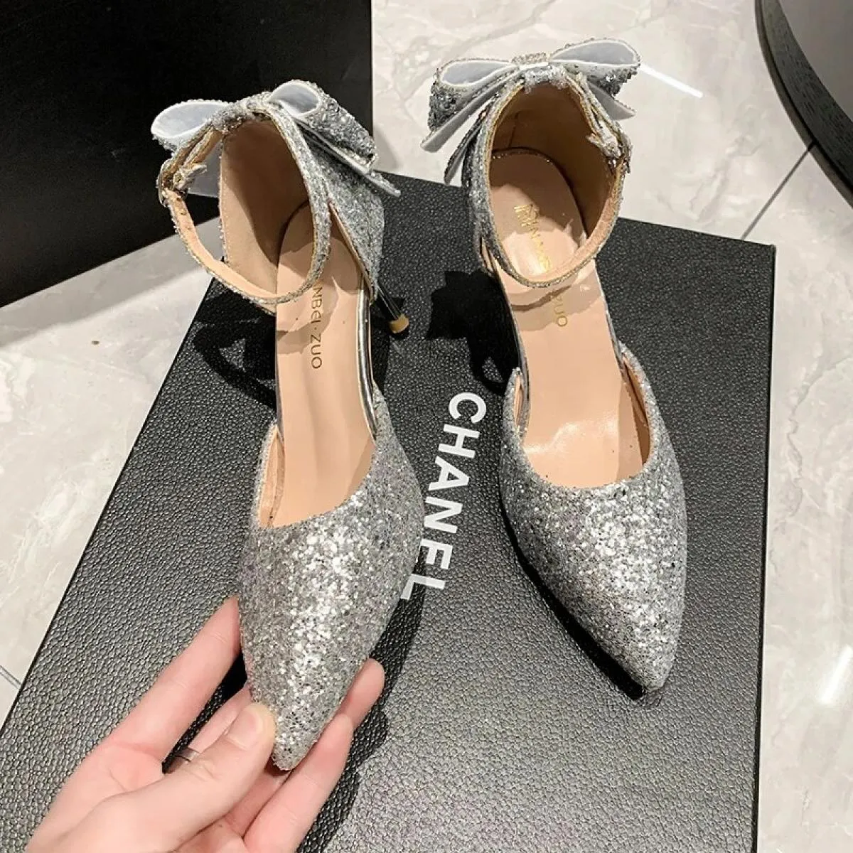 Scarpe da donna Argento Calzature estive da donna Scarpe da sposa con strass Punta a punta Tacco super alto Diamante