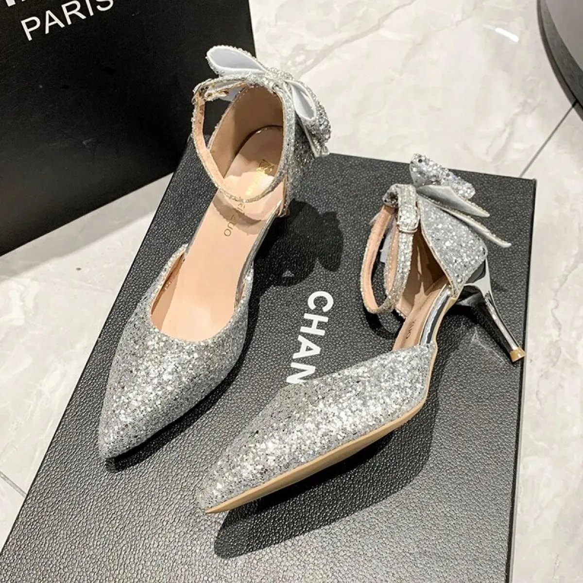 Scarpe da donna Argento Calzature estive da donna Scarpe da sposa con strass Punta a punta Tacco super alto Diamante
