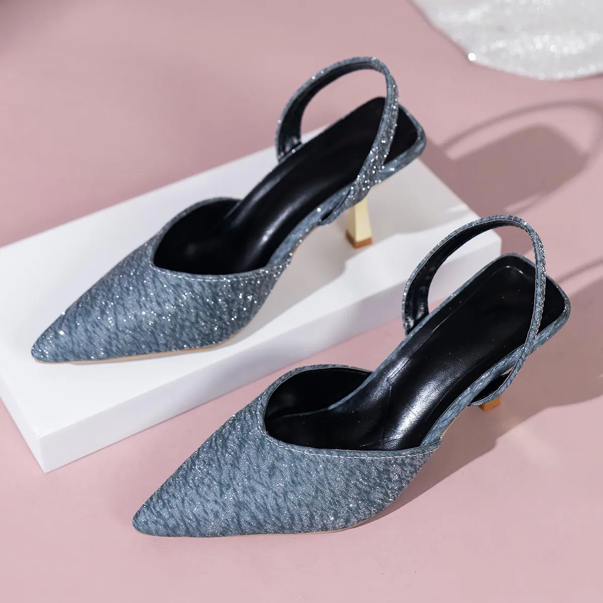 Scarpe Donna Tendenza Alla moda Punta a punta Tacco a spillo Bocca poco profonda Nuovi sandali Estate Elegante pantofola moda ca