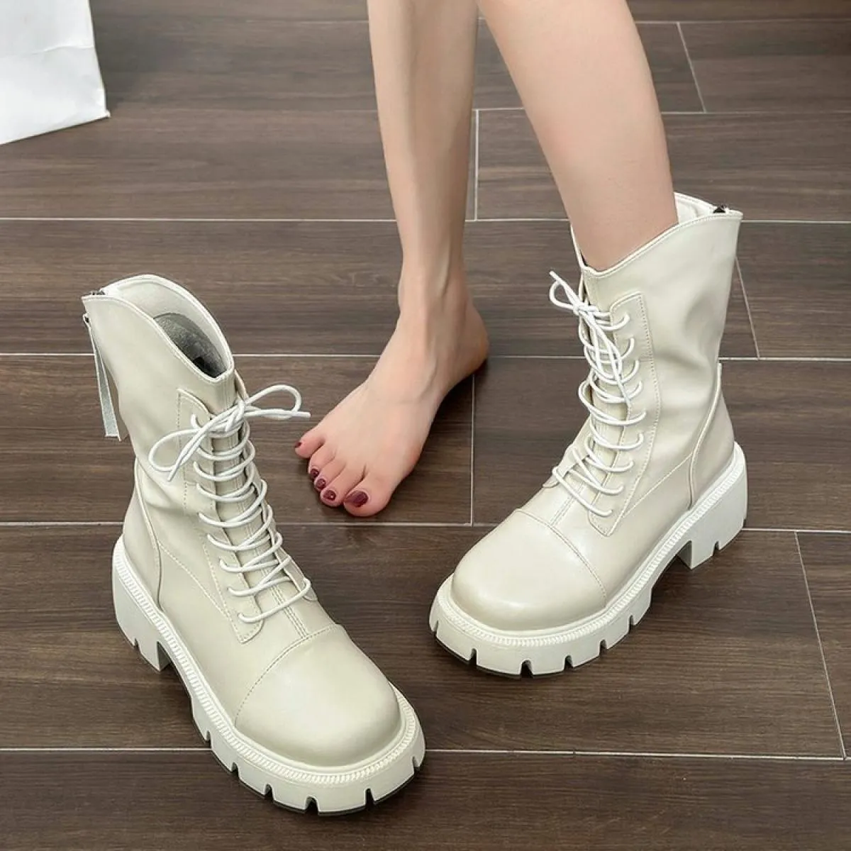 Stivaletti autunnali Scarpe da donna Moda Stringate con fondo spesso Scarpe da donna da strada nere con plateau e punta tonda