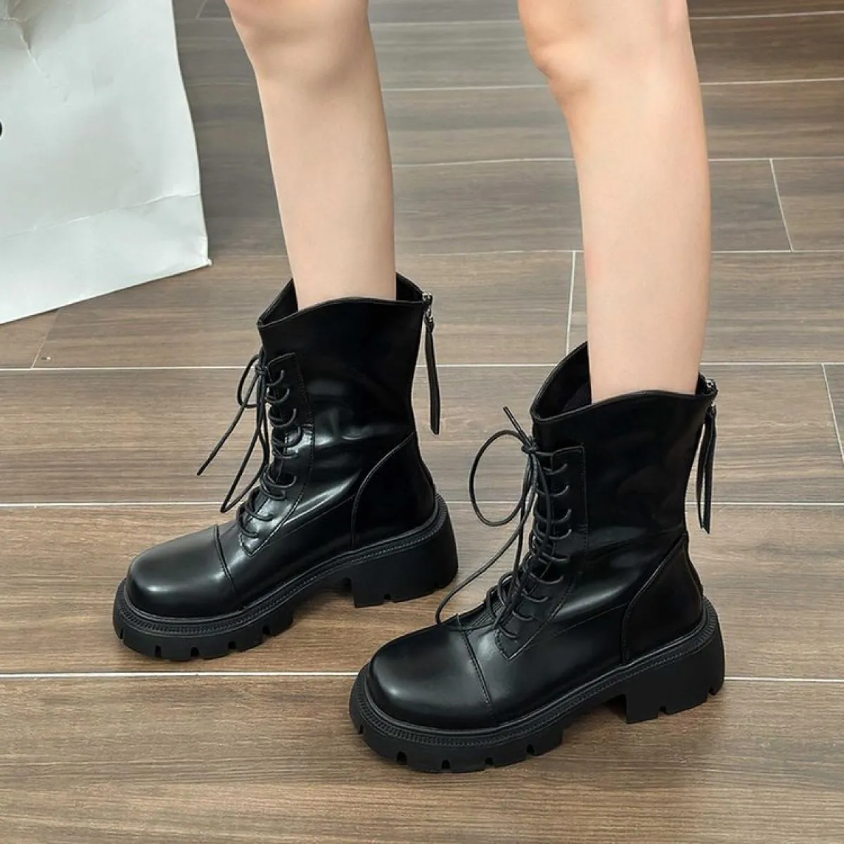 Stivaletti autunnali Scarpe da donna Moda Stringate con fondo spesso Scarpe da donna da strada nere con plateau e punta tonda