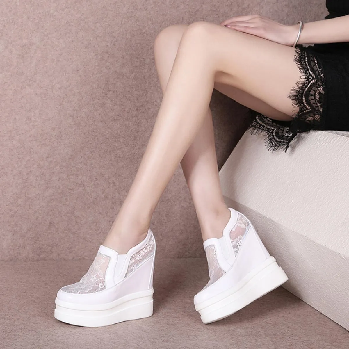 Stivaletti in pizzo a rete estiva di grandi dimensioni Nero Bianco Donna Punta tonda chiusa Scarpe con suola spessa Zeppe casual