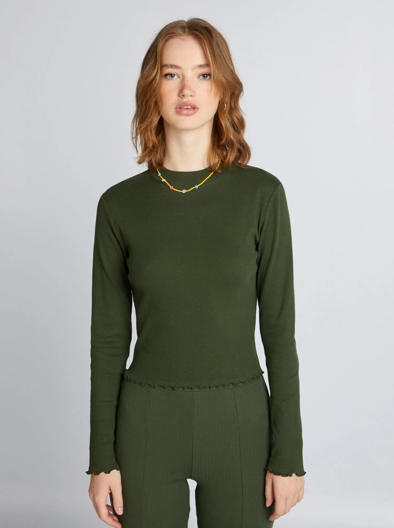 T-shirt a coste con collo alto - VERDE