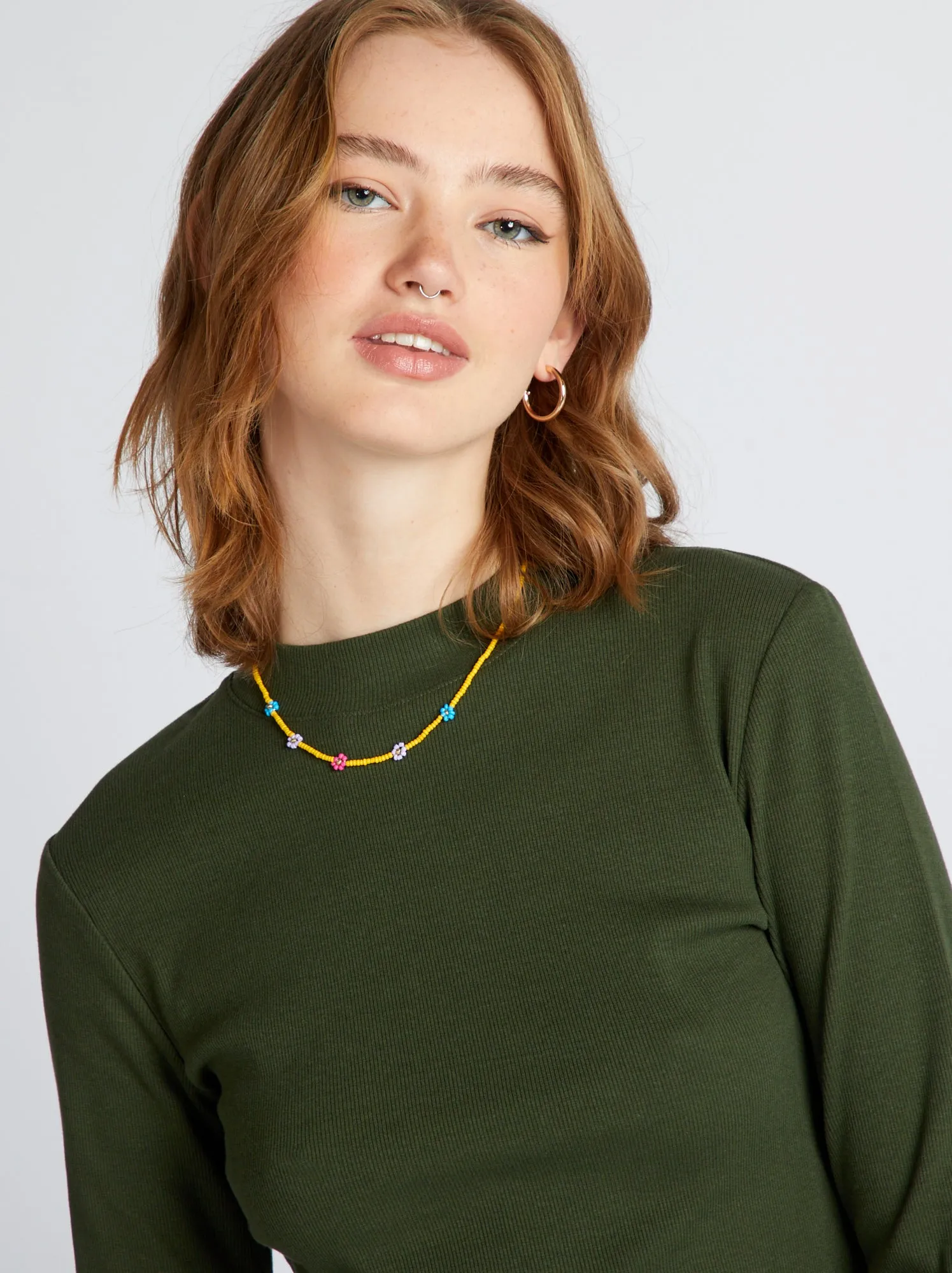 T-shirt a coste con collo alto - VERDE