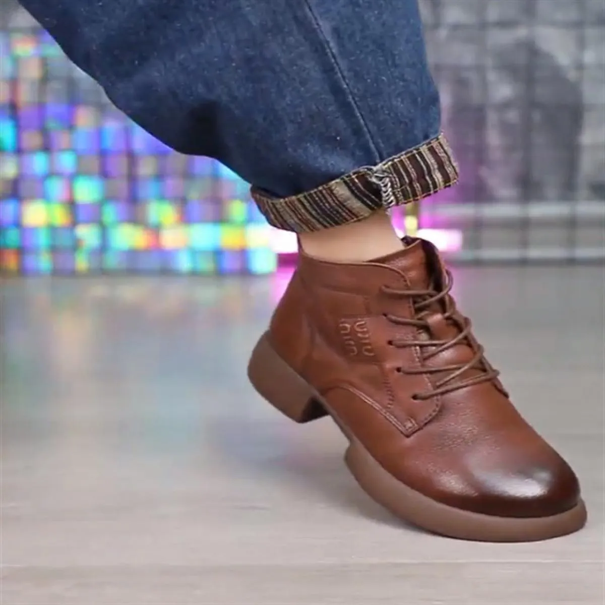 Zip laterale Stivaletti da donna 2023 Stivali invernali da donna Pu Stivali casual solidi Donna Punta tonda Lace Up Tacco basso